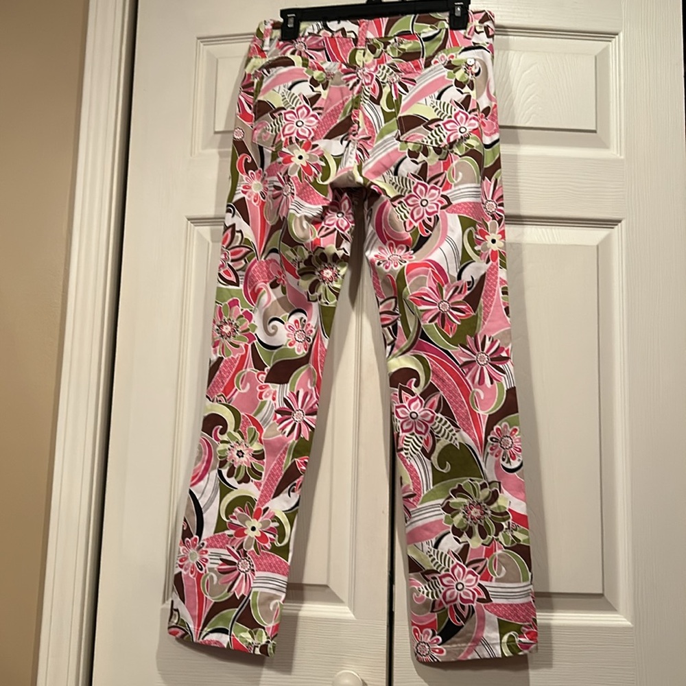 V Christina sz 10 Pink and Brown Floral Pants. Hem can be cuffed for cute look! - Picture 5 of 6